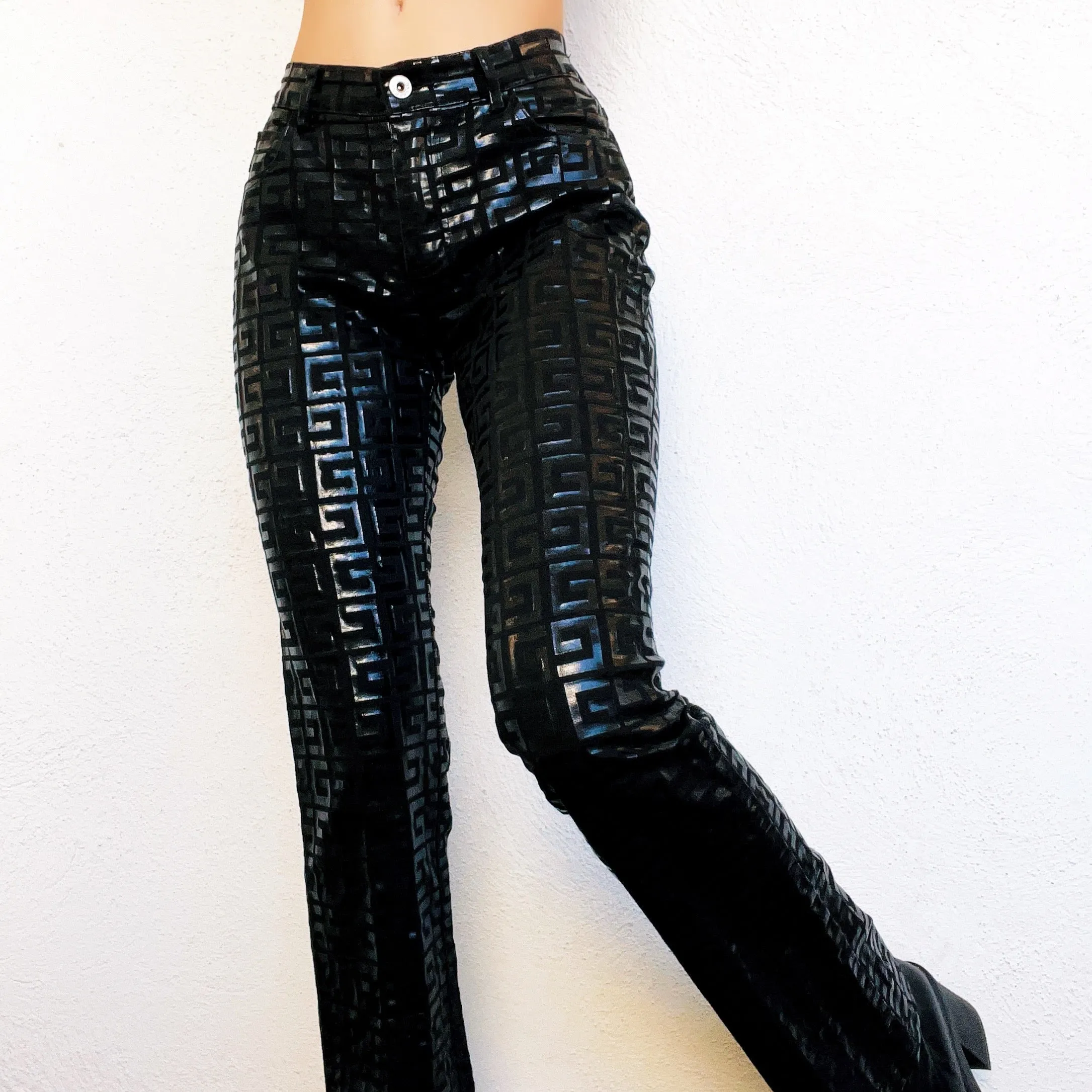 Glossy Monogram Guess Pants