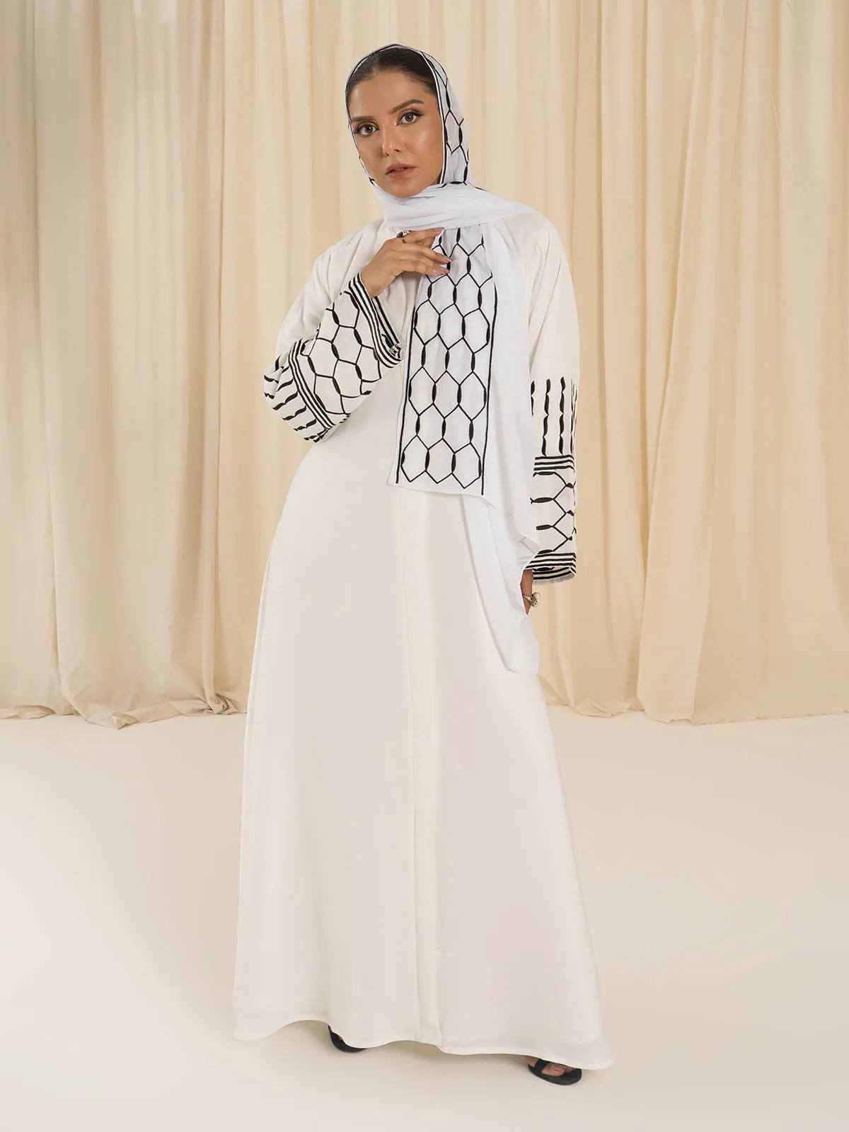 Hive Pearl Abaya