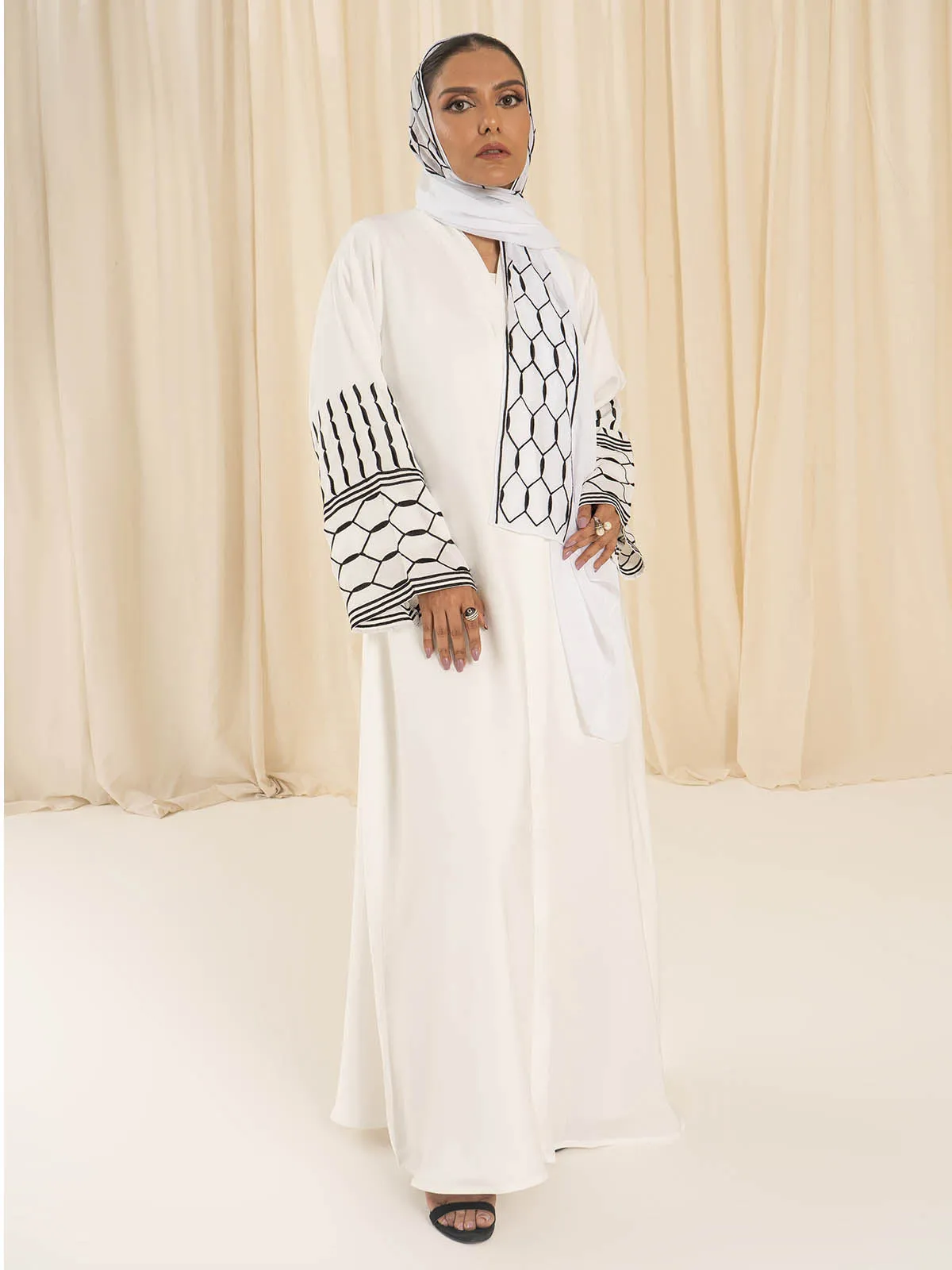 Hive Pearl Abaya