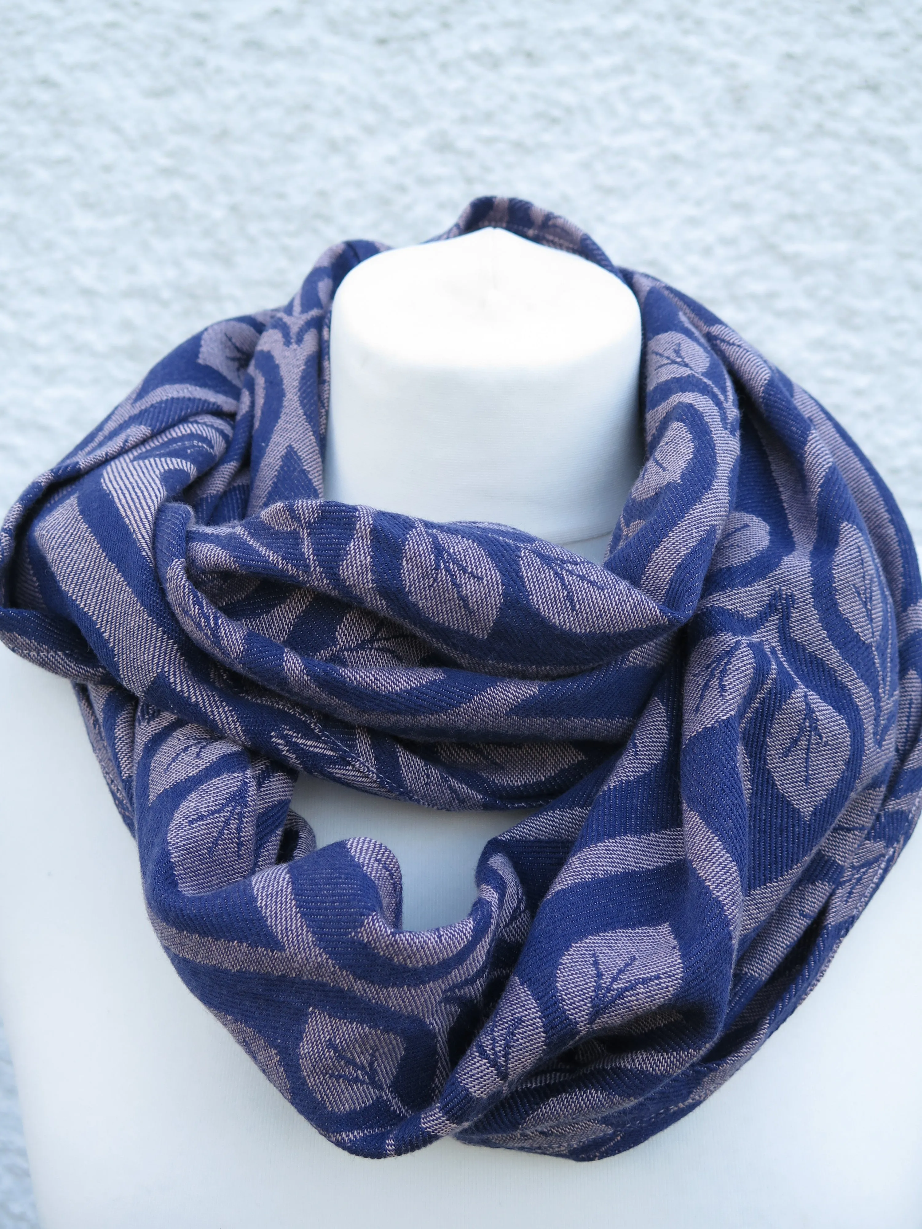 KahuBaby woven wrap infinity scarf, Yaro La Vita Navy Salmon