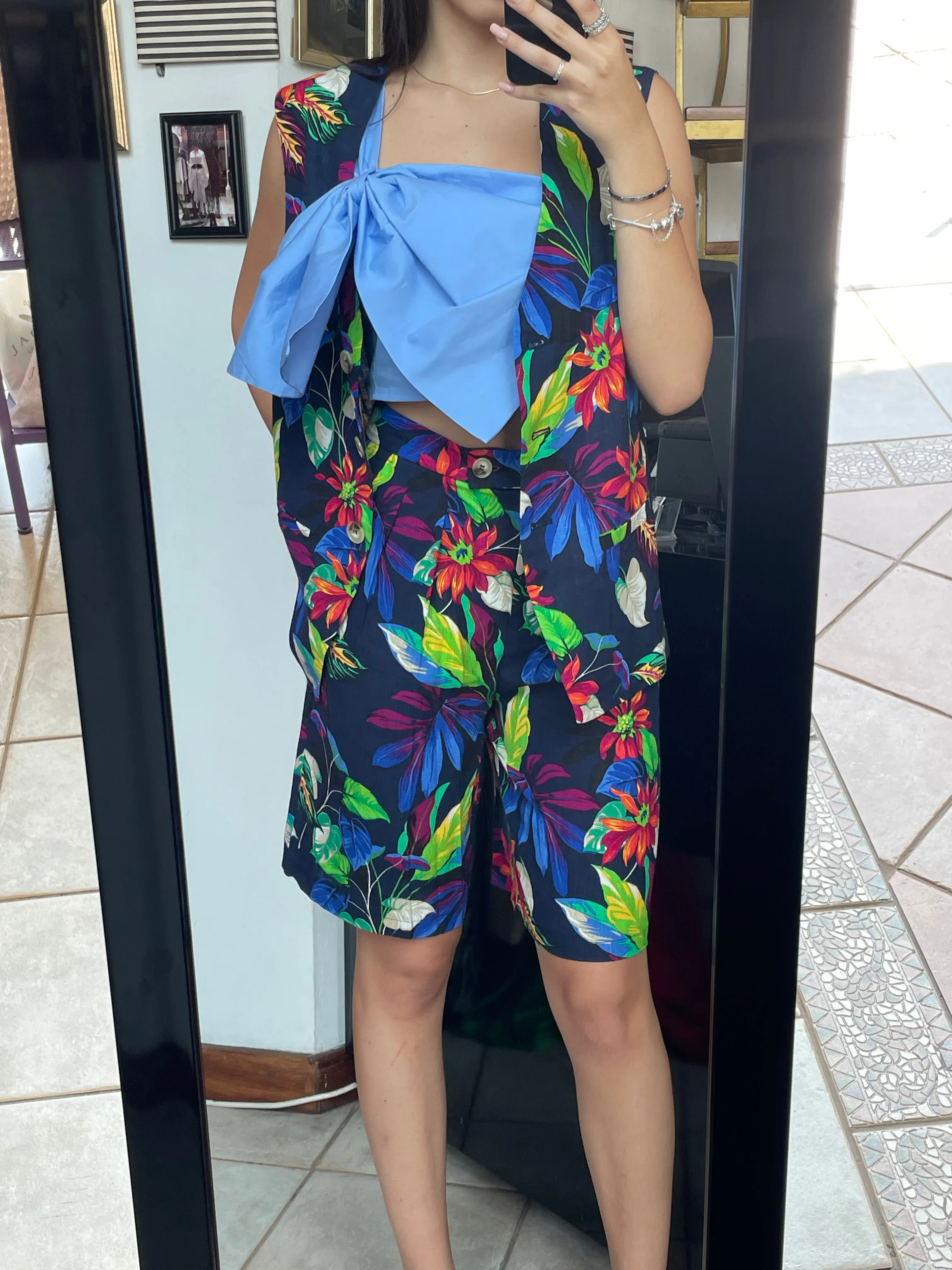 Linen vivid flower Vest