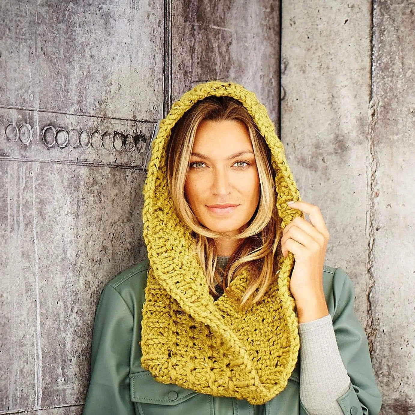 Stylecraft Super Chunky Knitting Pattern 9810