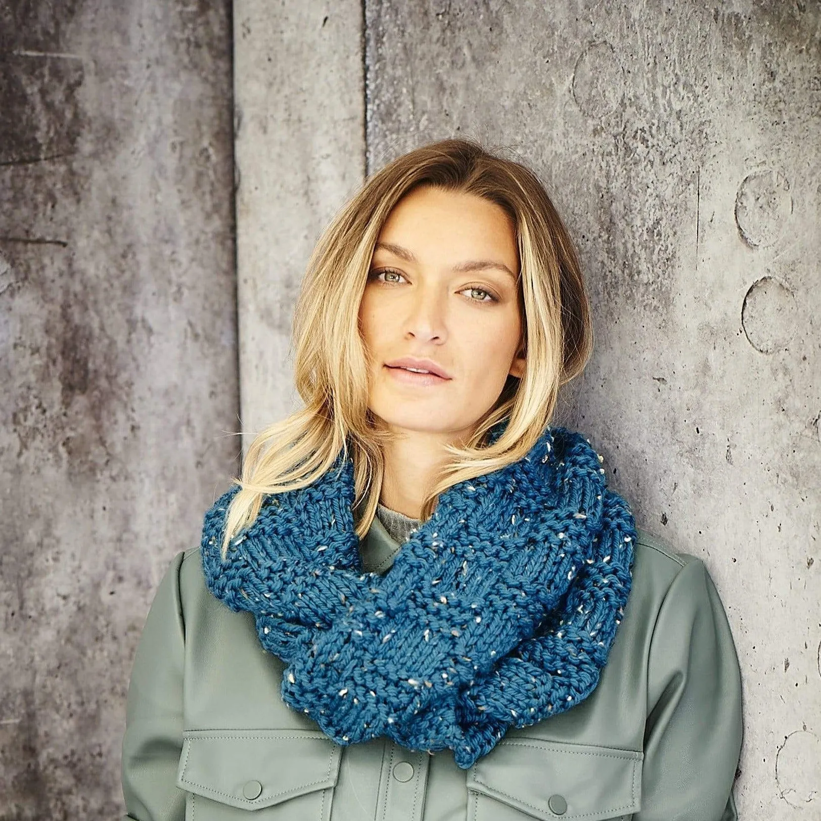 Stylecraft Super Chunky Knitting Pattern 9810